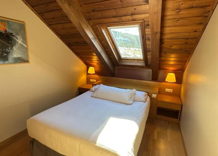 Siente Boi & מלון דירות 4*