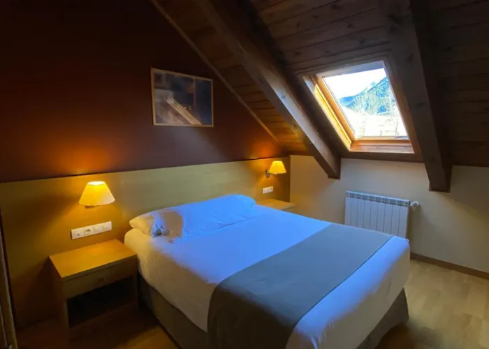 Siente Boi & מלון דירות 4*