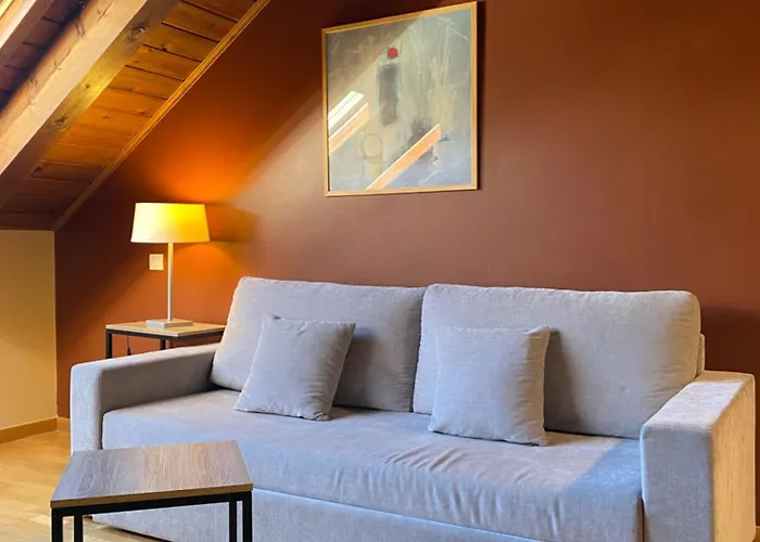 Siente Boi & מלון דירות 4*