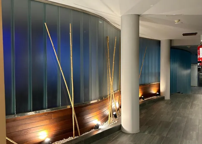 Siente Boi & מלון דירות 4*