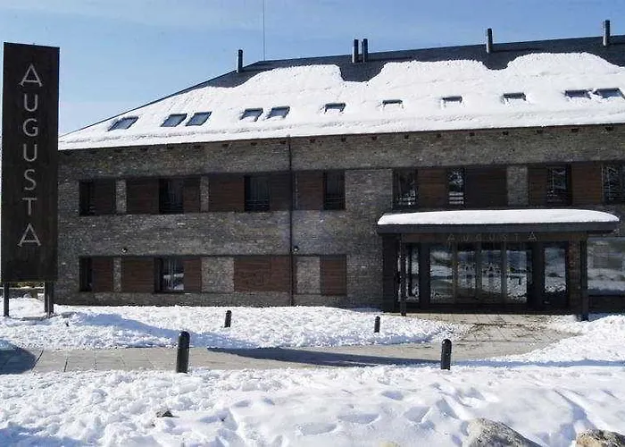 Siente Boi & מלון דירות